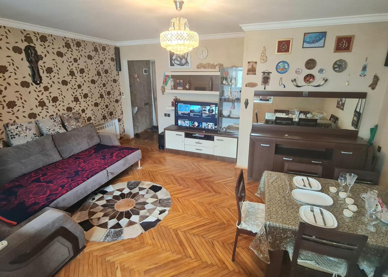 Comfortable, Close Center Baky Esterno foto